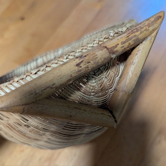 Woven Wicker Straw Baskets Wall Wooden Mount Set of Three Home Decor - Picture 8 of 11